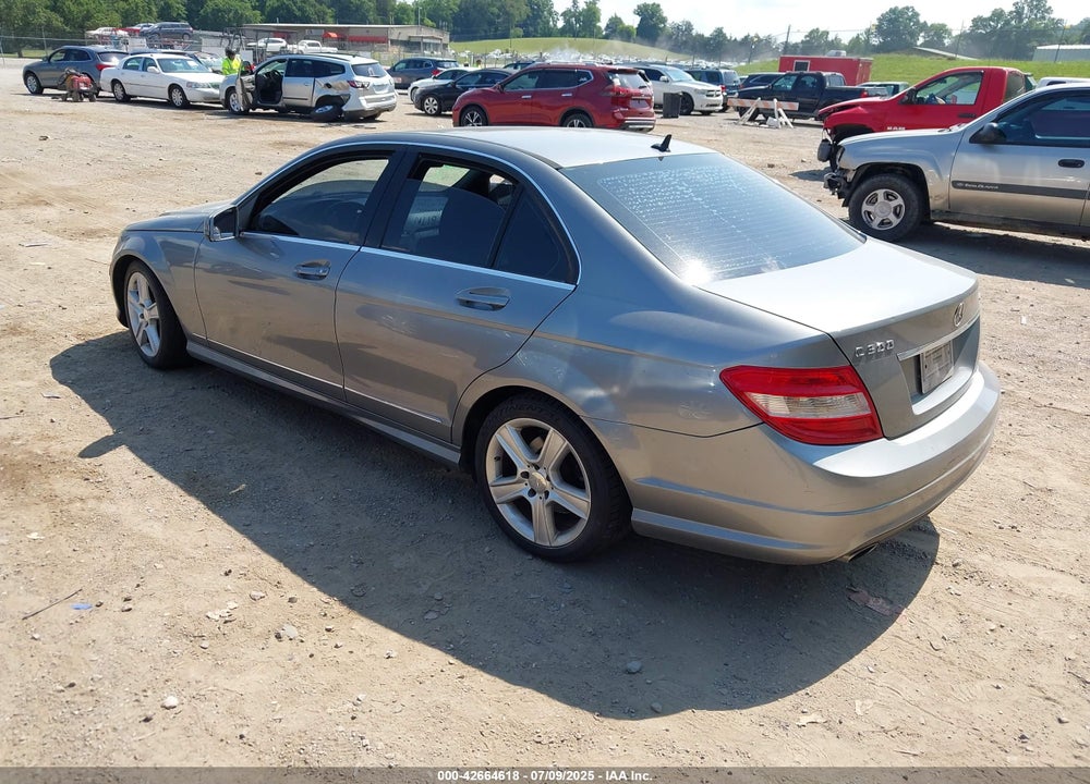 2011 MERCEDES-BENZ C CLASS VIN: WDDGF8BB8BR146743