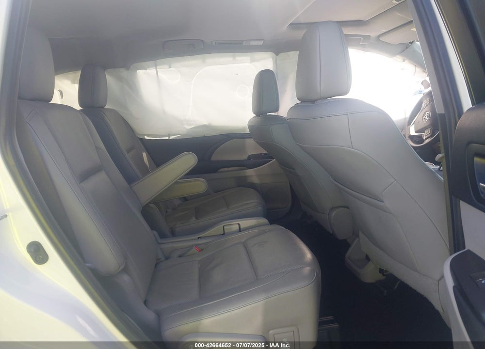 2019 TOYOTA HIGHLANDER VIN: 5TDYZRFH0KS305637
