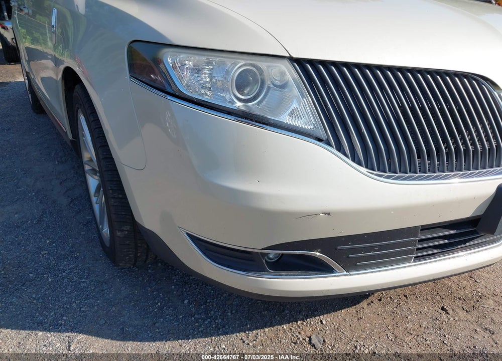 2014 LINCOLN MKT ECOBOOST VIN: 2LMHJ5AT6EBL54181