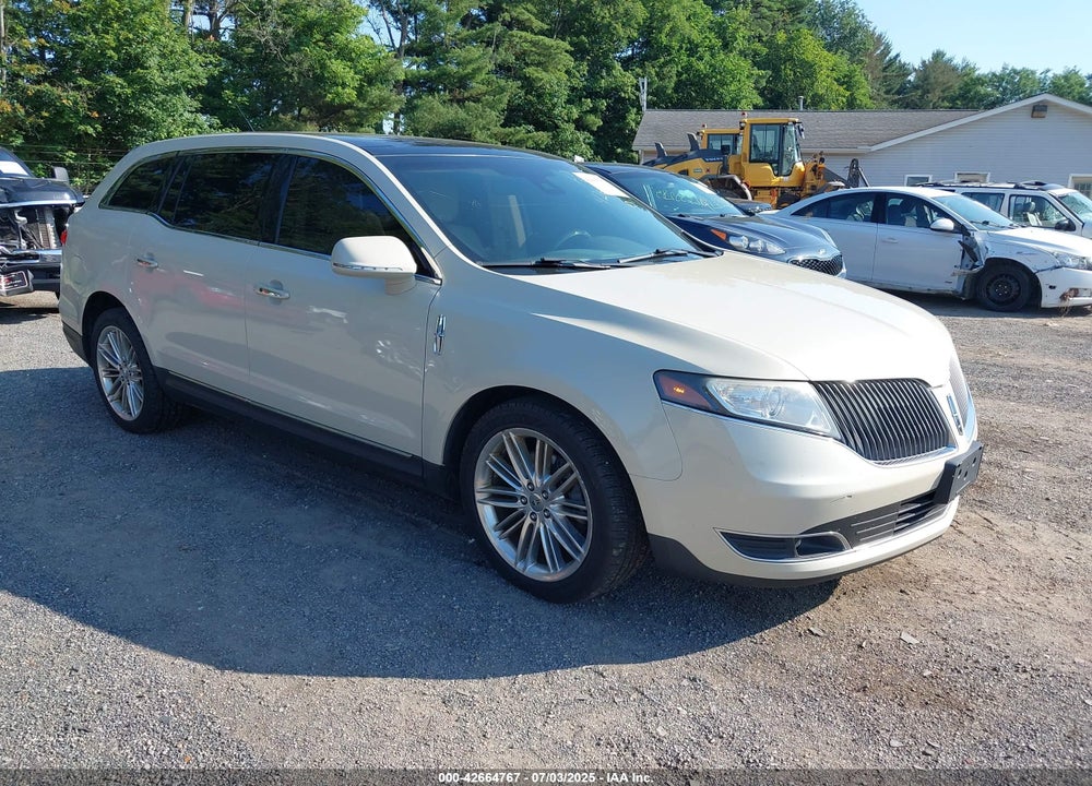 2014 LINCOLN MKT ECOBOOST VIN: 2LMHJ5AT6EBL54181