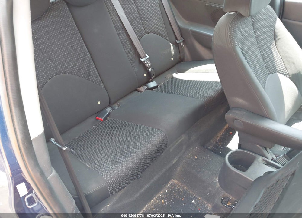 2011 HYUNDAI ACCENT VIN: KMHCN3AC6BU194520