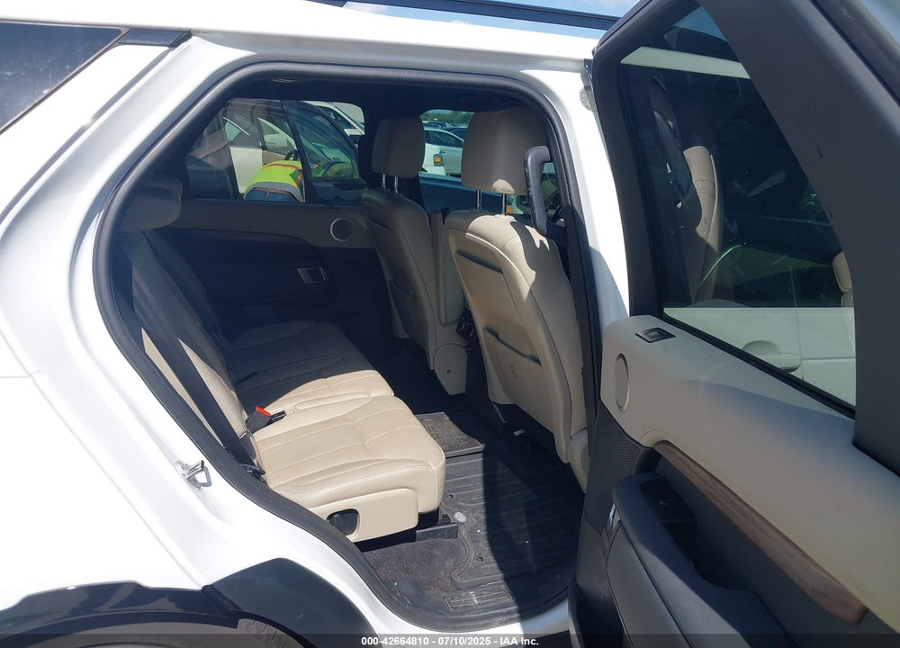 2019 LAND ROVER DISCOVERY VIN: SALRR2RV0K2414354