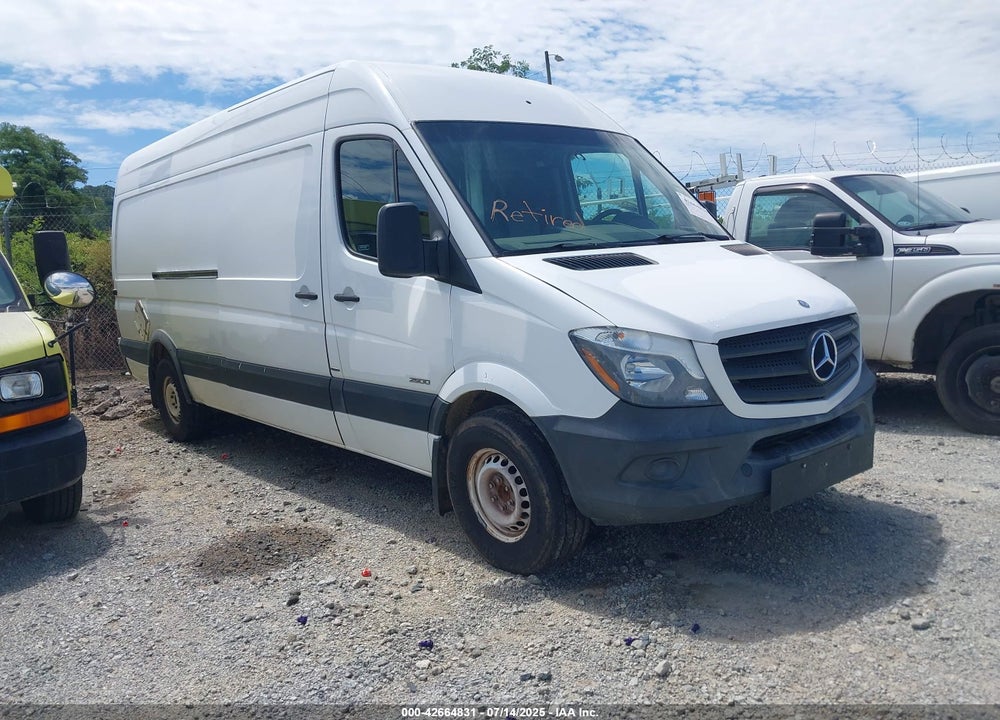 2014 MERCEDES-BENZ SPRINTER 2500 HIGH ROOF VIN: WD3PE8DE4E5826875