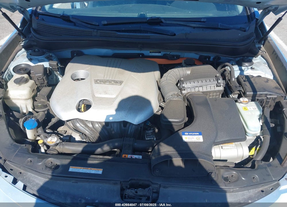 2011 HYUNDAI SONATA HYBRID VIN: KMHEC4A42BA015551