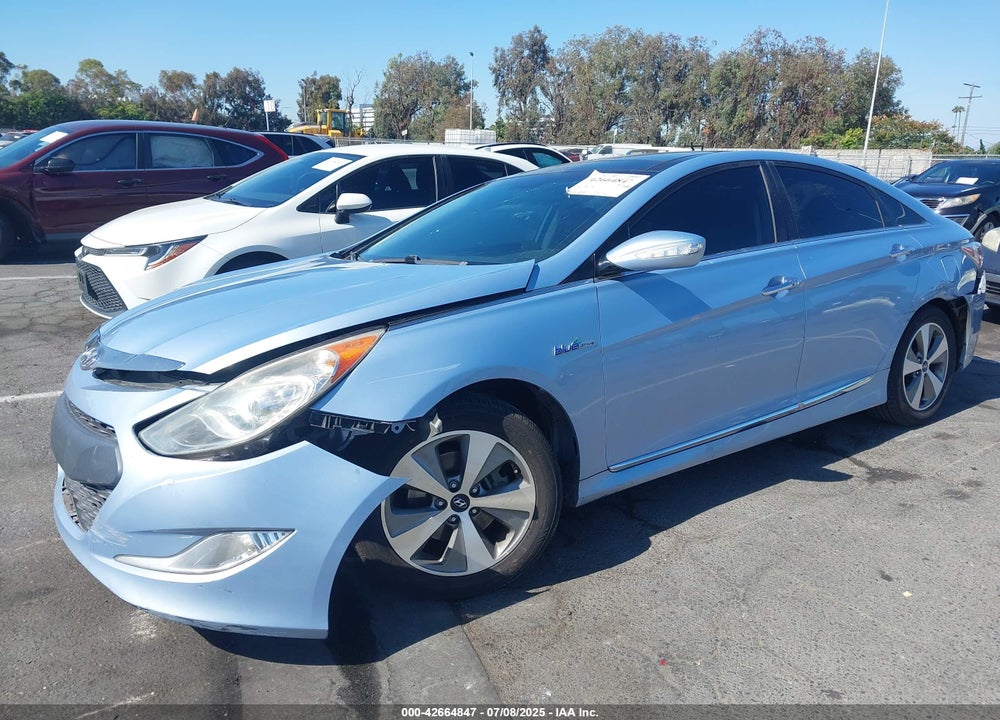 2011 HYUNDAI SONATA HYBRID VIN: KMHEC4A42BA015551