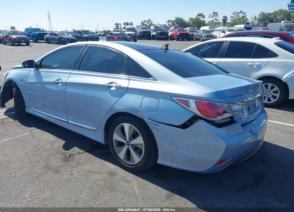 2011 HYUNDAI SONATA HYBRID VIN: KMHEC4A42BA015551