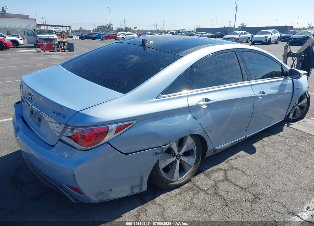 2011 HYUNDAI SONATA HYBRID VIN: KMHEC4A42BA015551