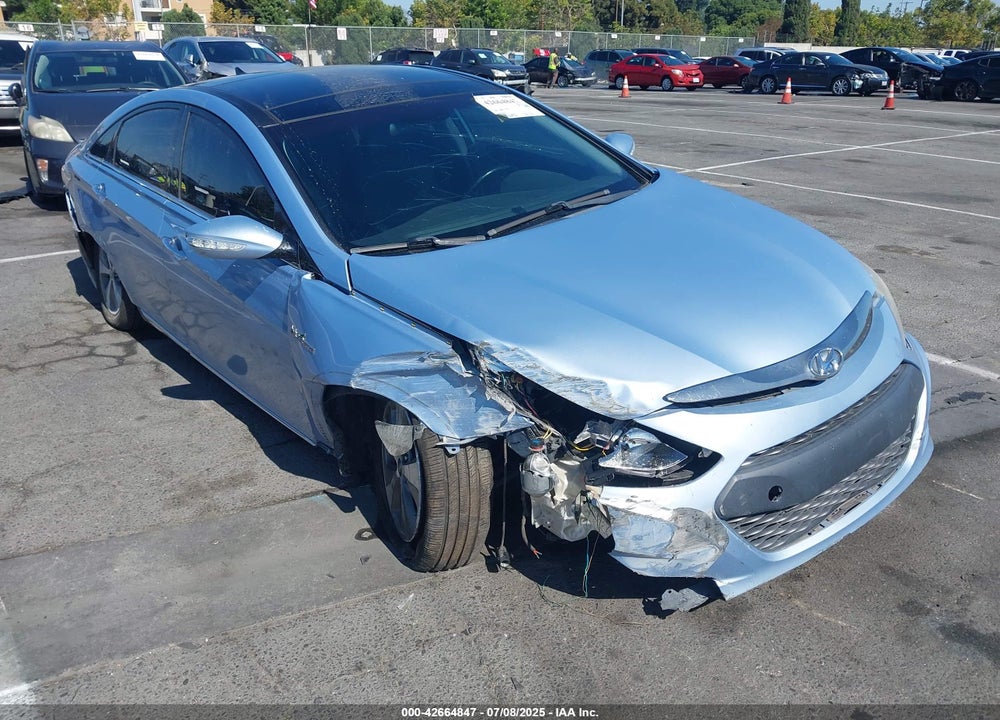 2011 HYUNDAI SONATA HYBRID VIN: KMHEC4A42BA015551