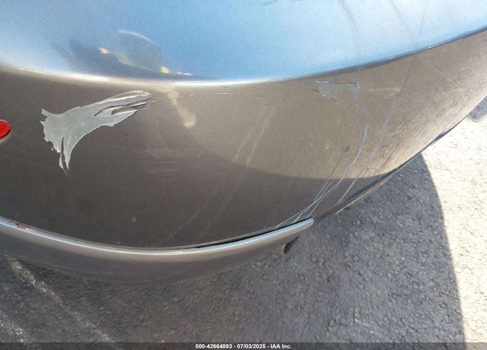 2005 MAZDA 3 S VIN: JM1BK323351233111