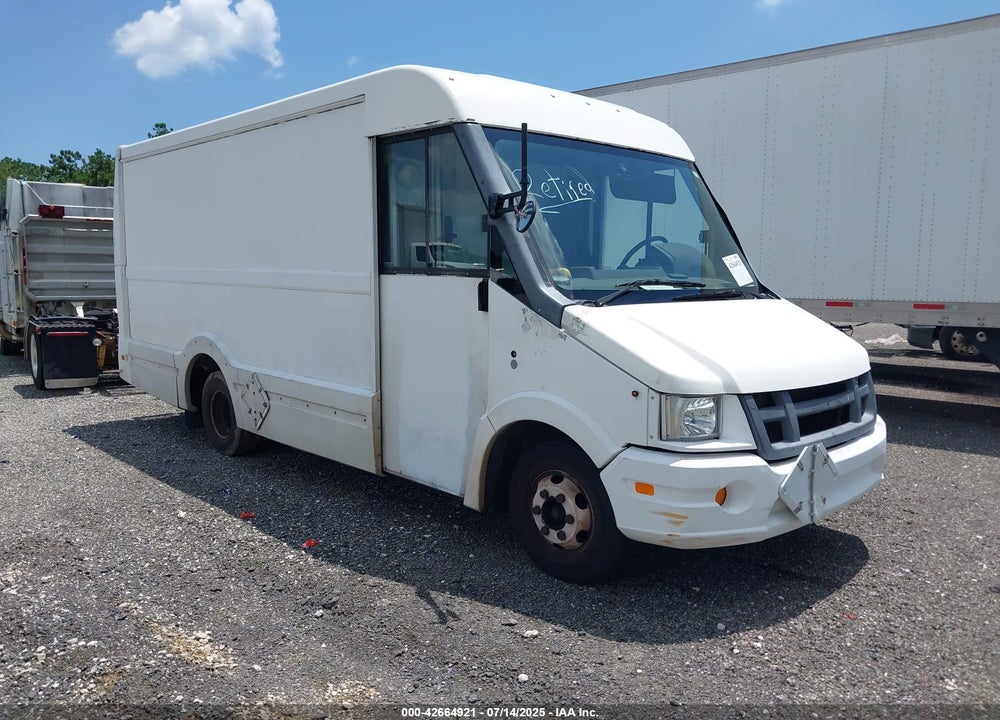 2015 ISUZU COMMERCIAL VAN VIN: JALB4T17XF7W00484