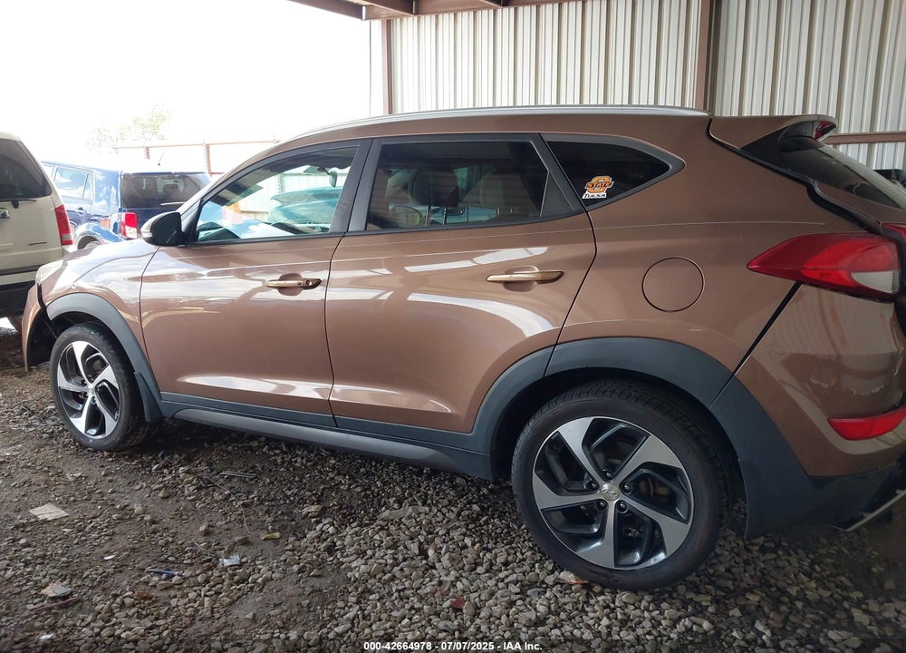 2016 HYUNDAI TUCSON VIN: KM8J3CA2XGU246386