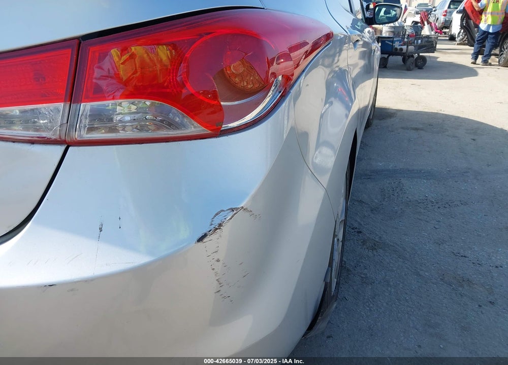 2013 HYUNDAI ELANTRA VIN: KMHDH4AE0DU794147