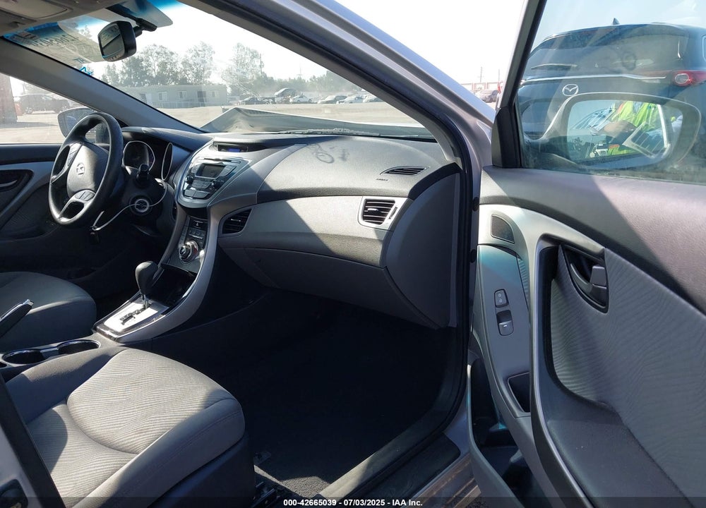 2013 HYUNDAI ELANTRA VIN: KMHDH4AE0DU794147