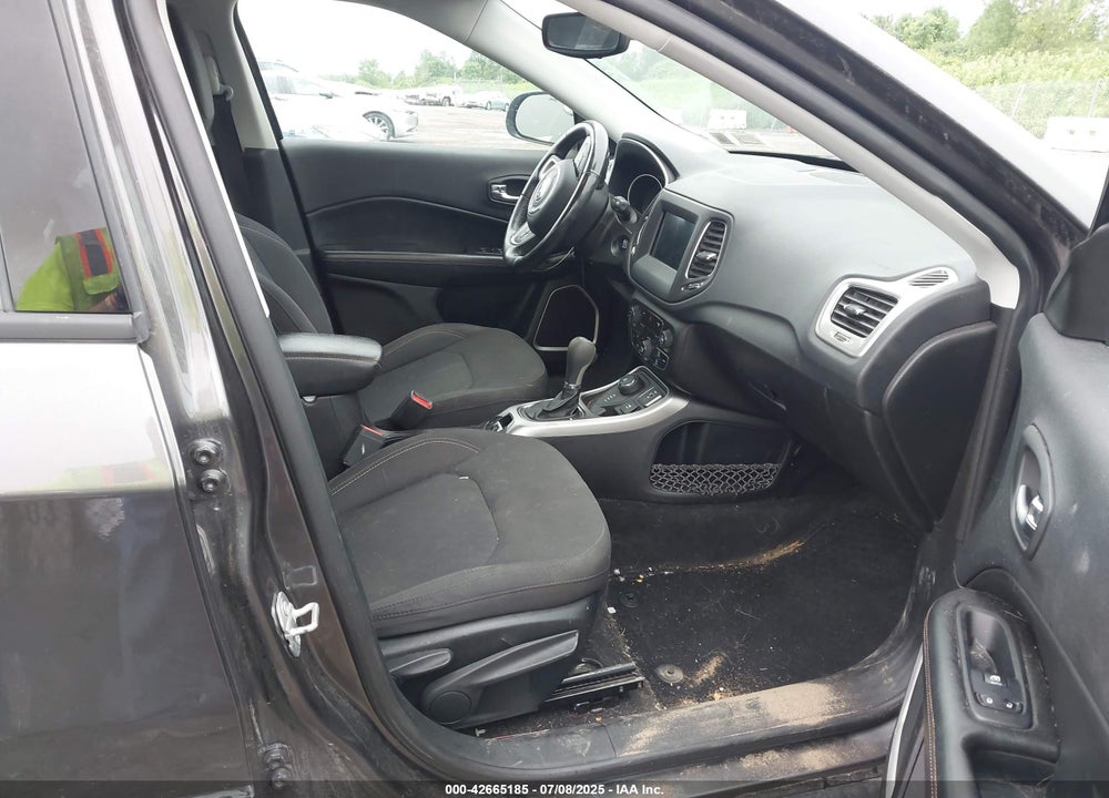2019 JEEP COMPASS VIN: 3C4NJDAB4KT683448