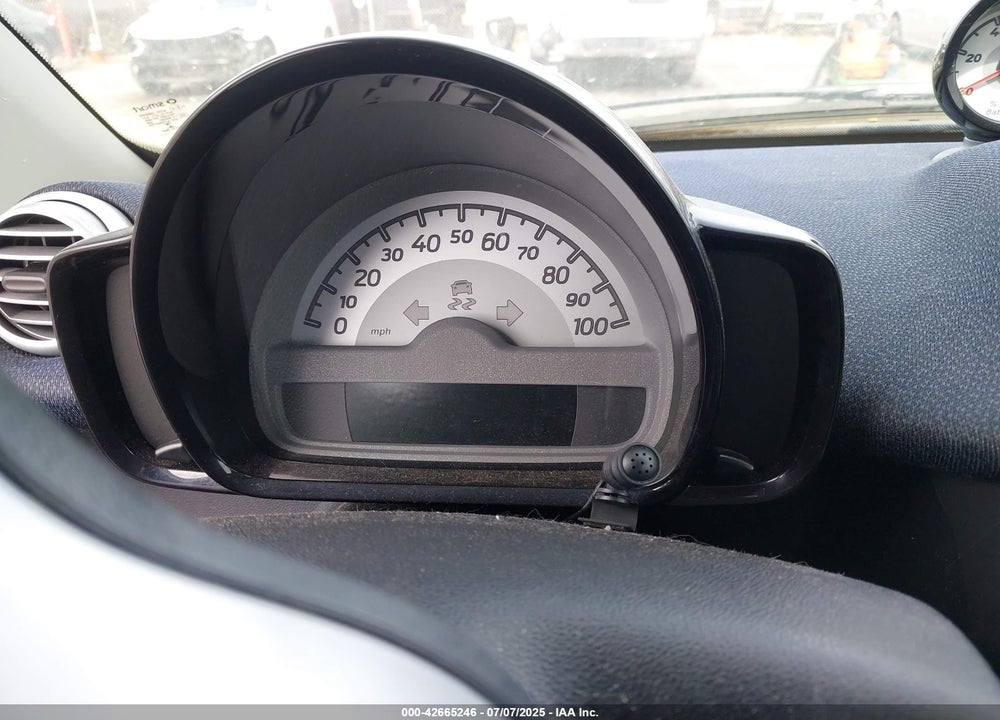 2015 SMART FORTWO ELECTRIC DRIVE PASSION VIN: WMEEJ9AA7FK832691