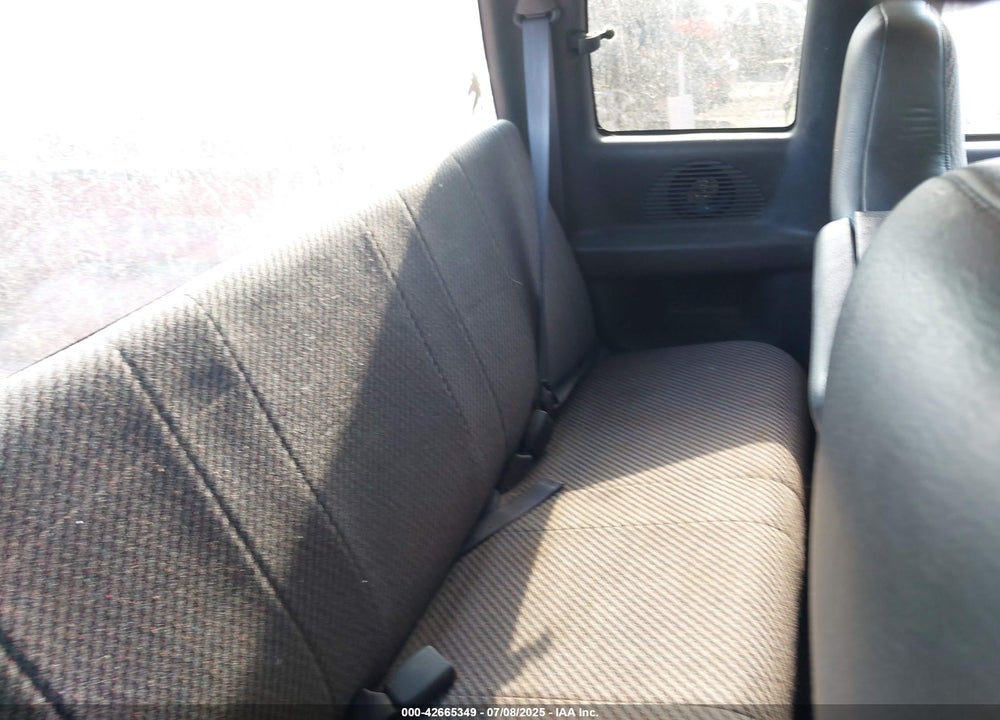 1999 DODGE RAM 1500 ST VIN: 3B7HC12Y3XG136549