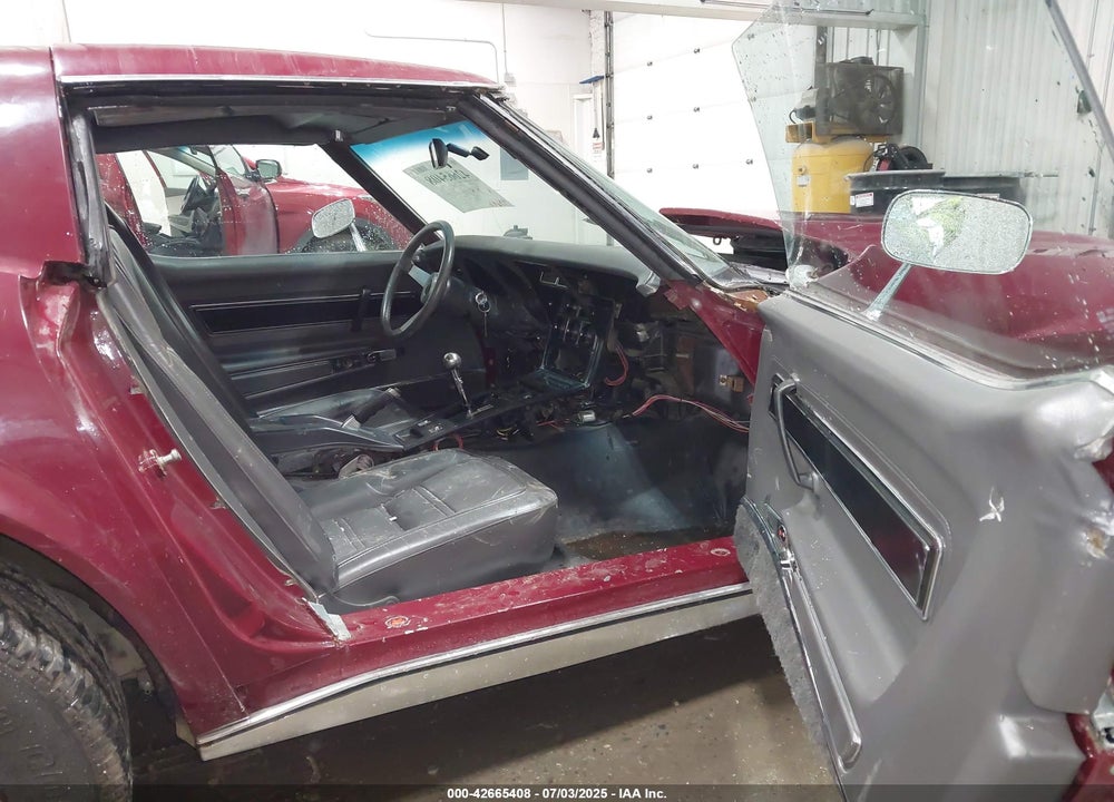 1977 CHEVROLET CORVETTE VIN: 1Z37L7S416388
