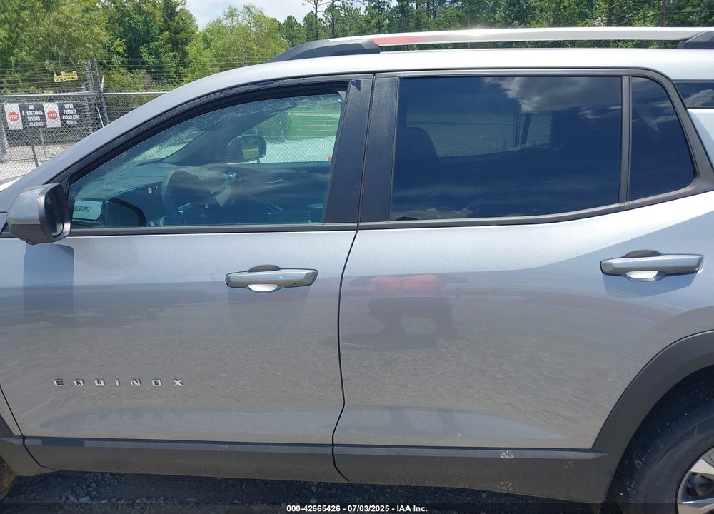 2025 CHEVROLET EQUINOX FWD LT VIN: 3GNAXHEG5SL215648