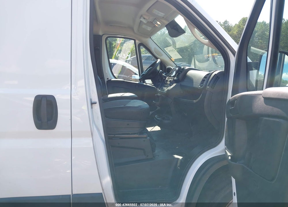 2025 RAM PROMASTER 2500 TRADESMAN LOW ROOF 136 WB W/PASS SEAT VIN: 3C6LRVVG4SE513355