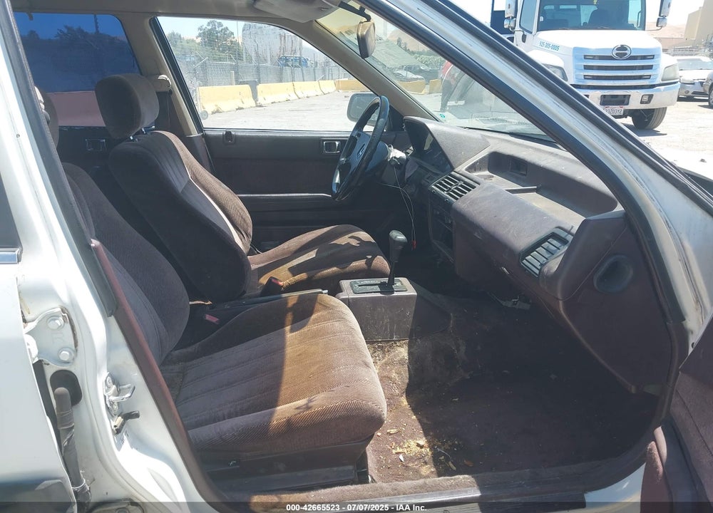 1989 HONDA ACCORD LX VIN: JHMCA5637KC101187