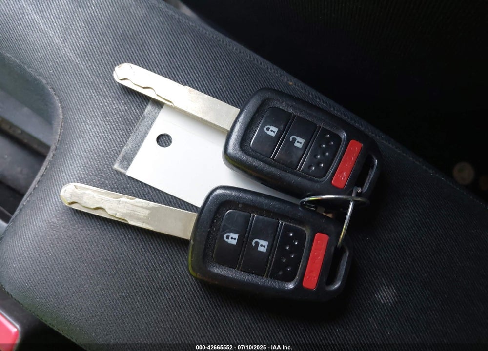 2015 HONDA FIT VIN: 3HGGK5H51FM708240