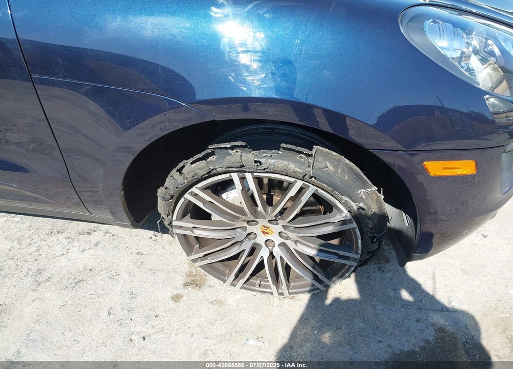 2017 PORSCHE MACAN VIN: WP1AB2A53HLB16113