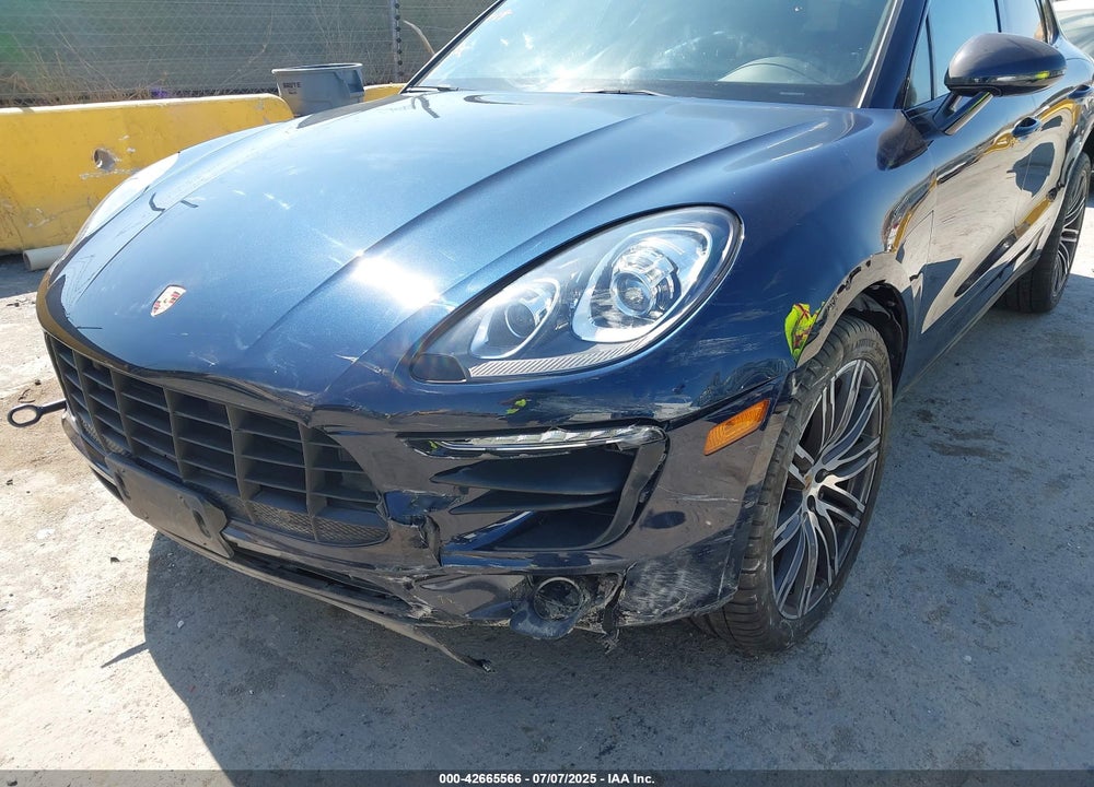 2017 PORSCHE MACAN VIN: WP1AB2A53HLB16113