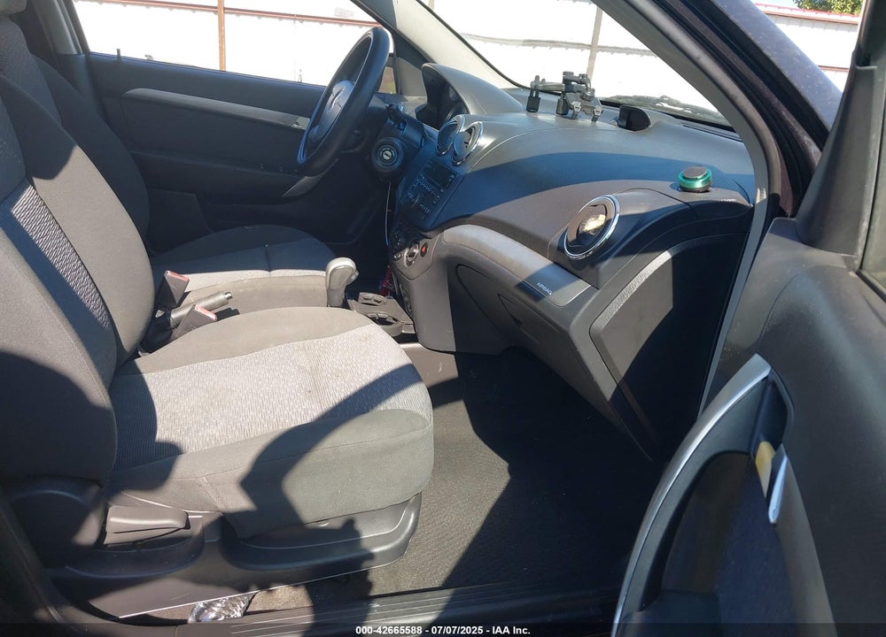 2009 CHEVROLET AVEO VIN: KL1TG56E49B331178