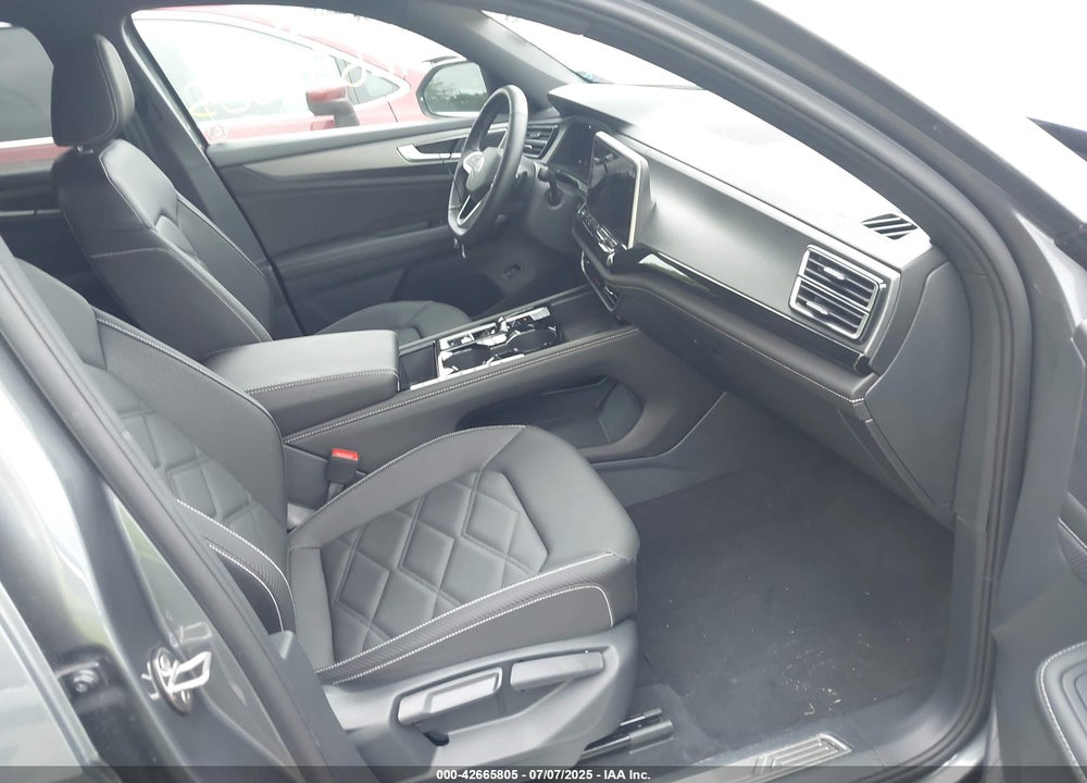 2025 VOLKSWAGEN ATLAS CROSS SPORT VIN: 1V2WE2CA4SC210919