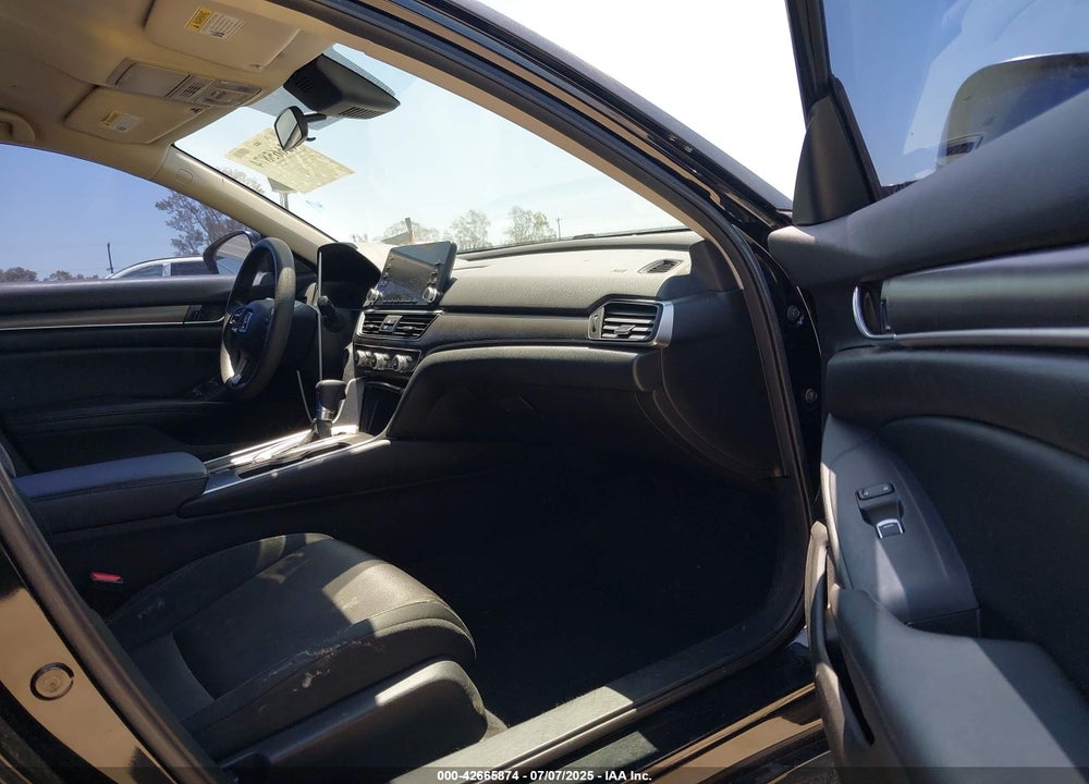 2019 HONDA ACCORD VIN: 1HGCV1F18KA009936