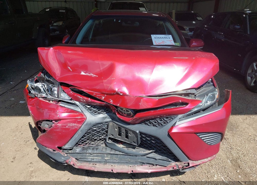 2018 TOYOTA CAMRY VIN: 4T1B11HK8JU533964