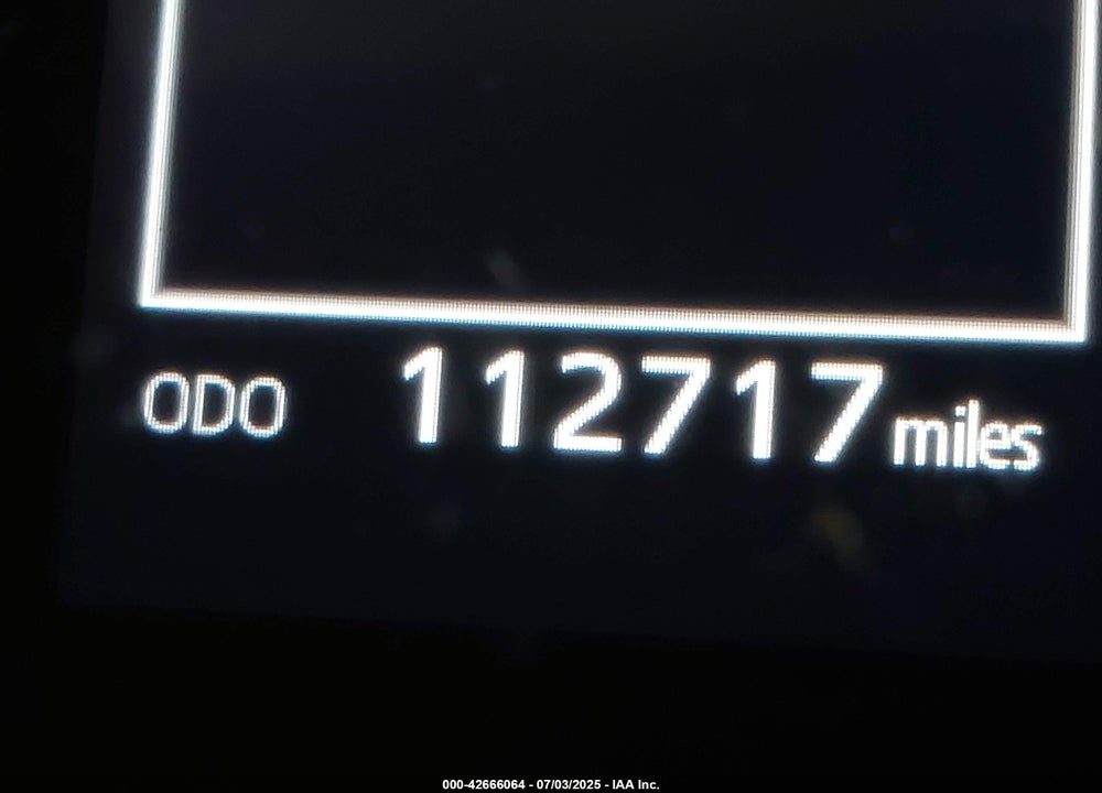 2018 TOYOTA CAMRY VIN: 4T1B11HK8JU533964