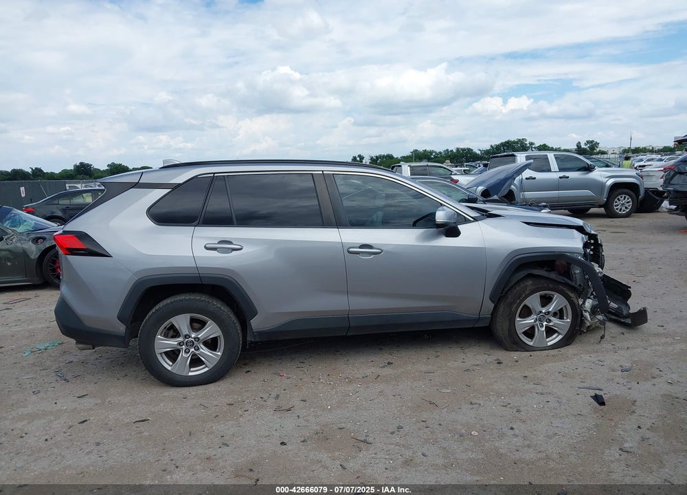 2020 TOYOTA RAV4 XLE VIN: 2T3P1RFVXLC102572