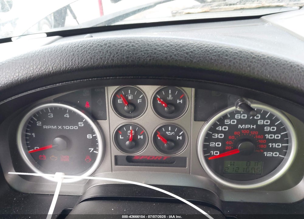 2007 FORD F-150 VIN: 1FTPW12567KC93588