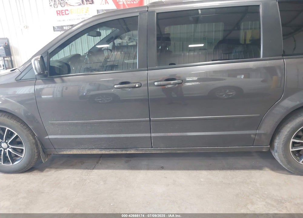 2017 DODGE GRAND CARAVAN GT VIN: 2C4RDGEG7HR769266
