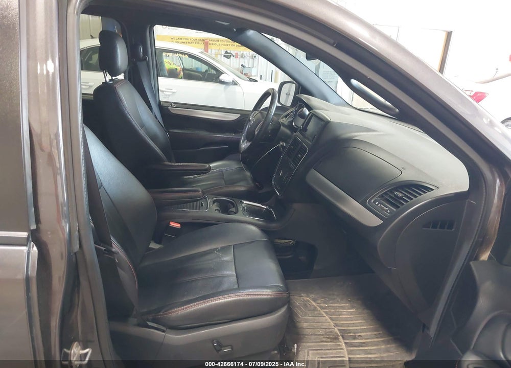 2017 DODGE GRAND CARAVAN GT VIN: 2C4RDGEG7HR769266