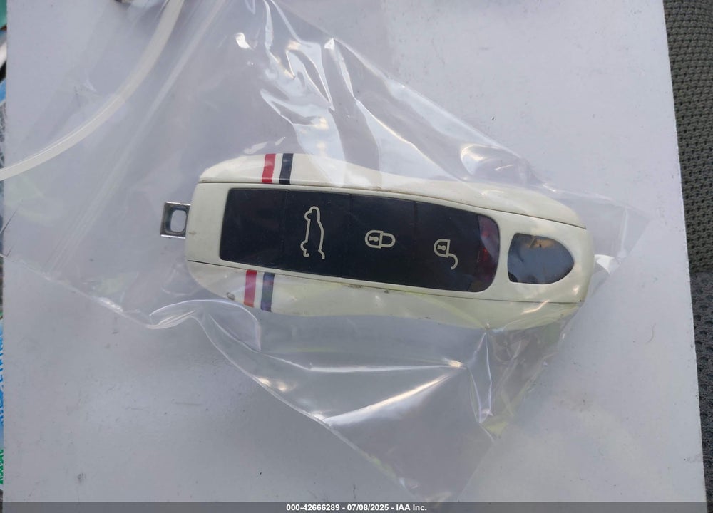 2016 PORSCHE PANAMERA VIN: WP0AA2A72GL001734