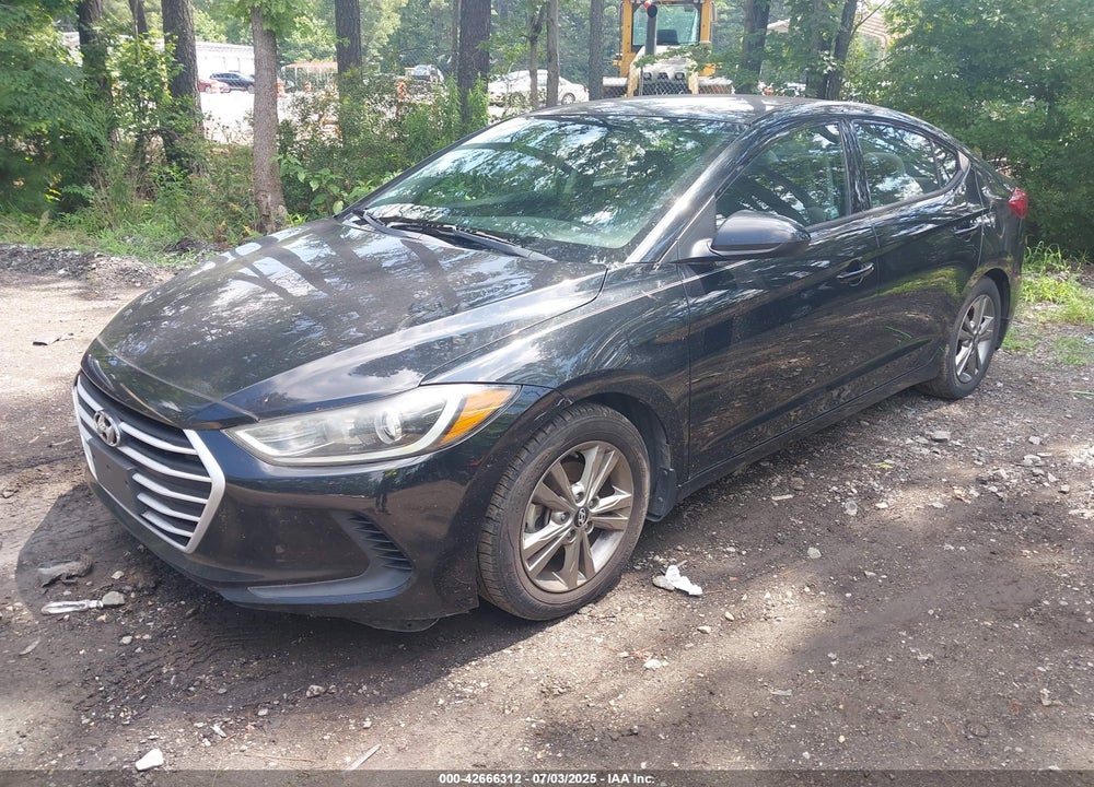 2017 HYUNDAI ELANTRA VIN: 5NPD84LF8HH144217