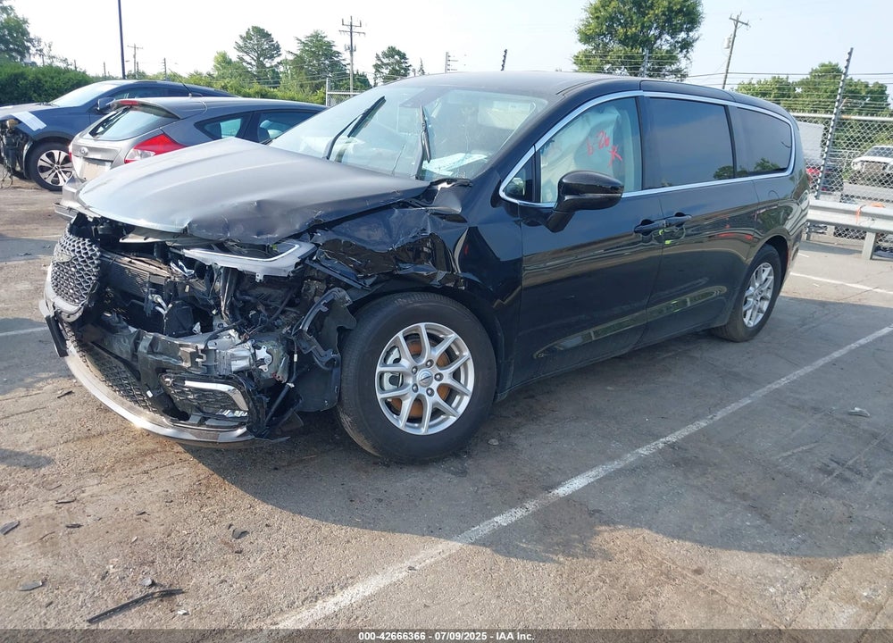 2024 CHRYSLER PACIFICA TOURING L VIN: 2C4RC1BG6RR151944