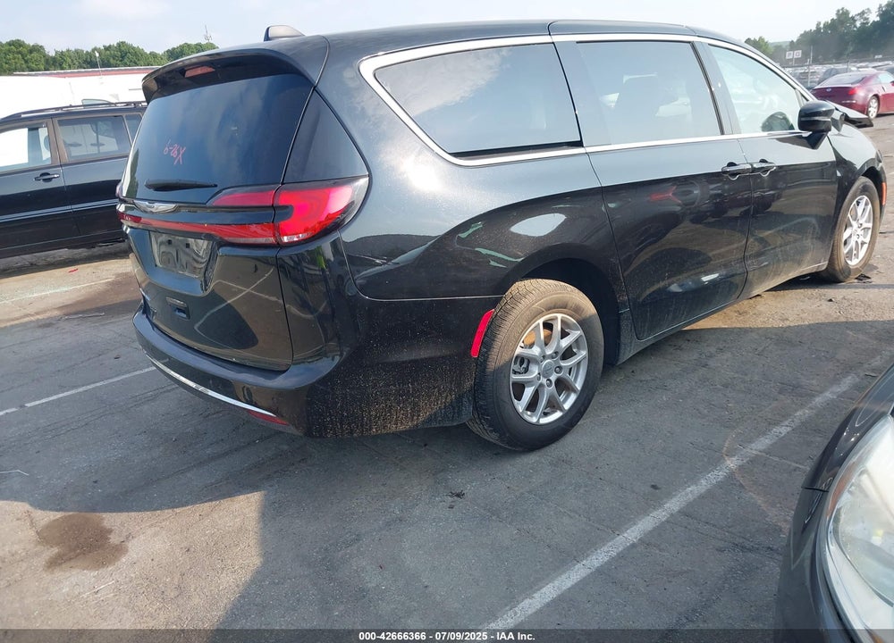 2024 CHRYSLER PACIFICA TOURING L VIN: 2C4RC1BG6RR151944
