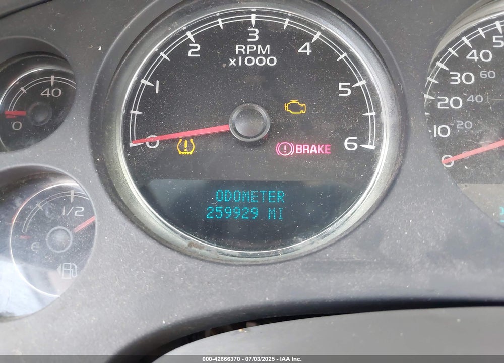 2007 CHEVROLET SUBURBAN 1500 VIN: 3GNFC16037G199184