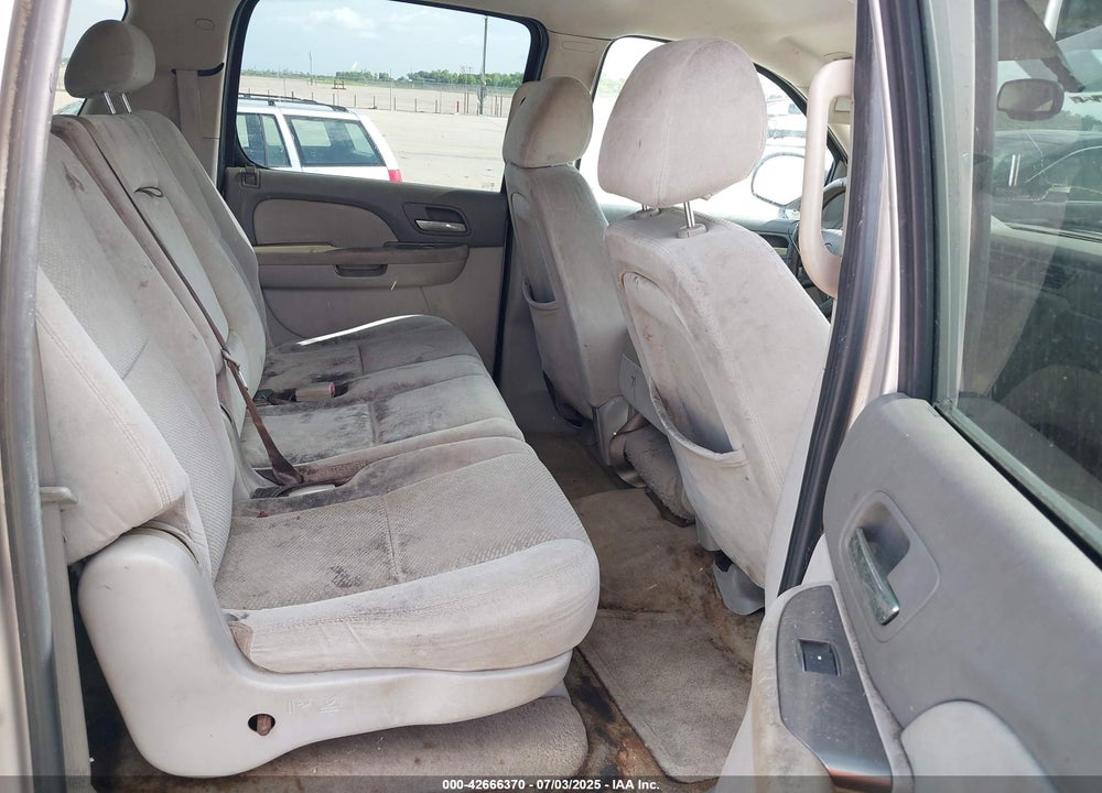 2007 CHEVROLET SUBURBAN 1500 VIN: 3GNFC16037G199184