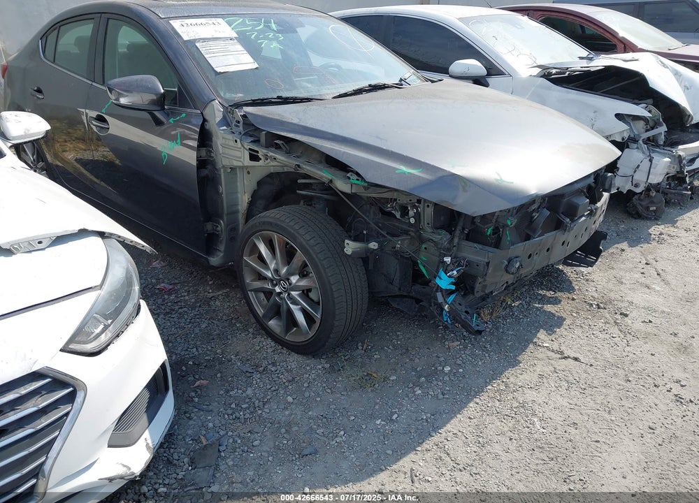 2018 MAZDA 3 TOURING VIN: 3MZBN1V34JM260352