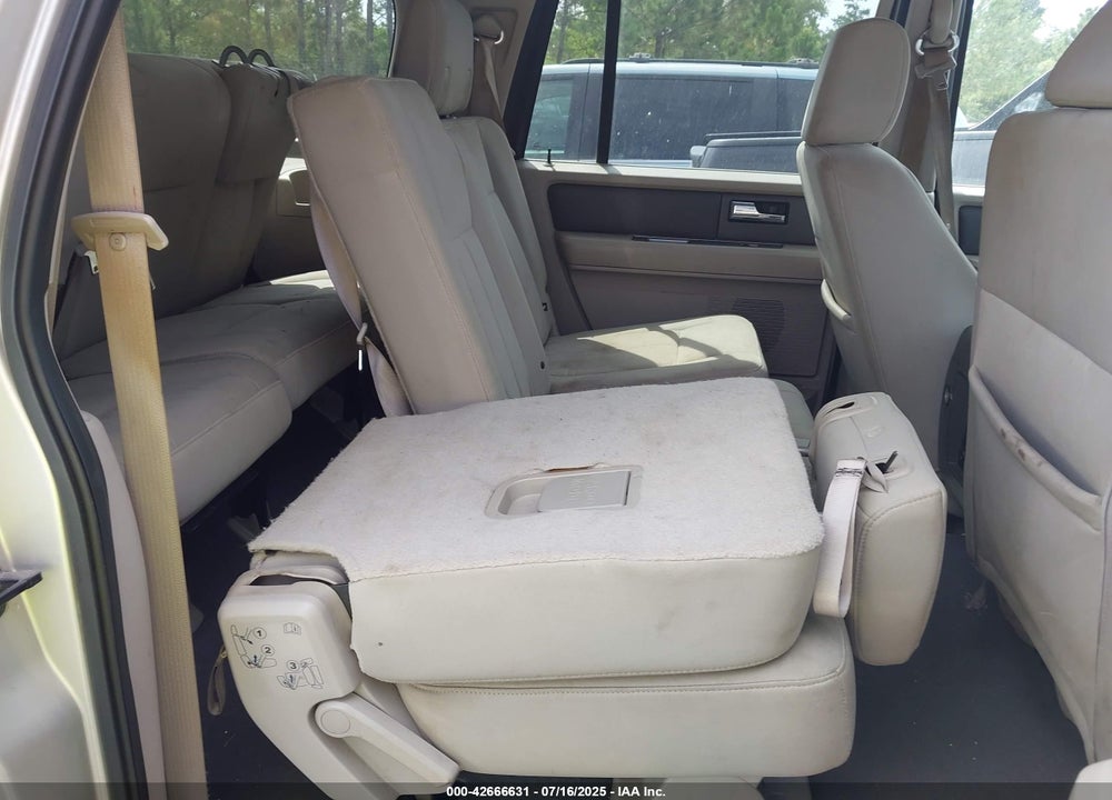 2007 FORD EXPEDITION EL XLT VIN: 1FMFK15517LA19272