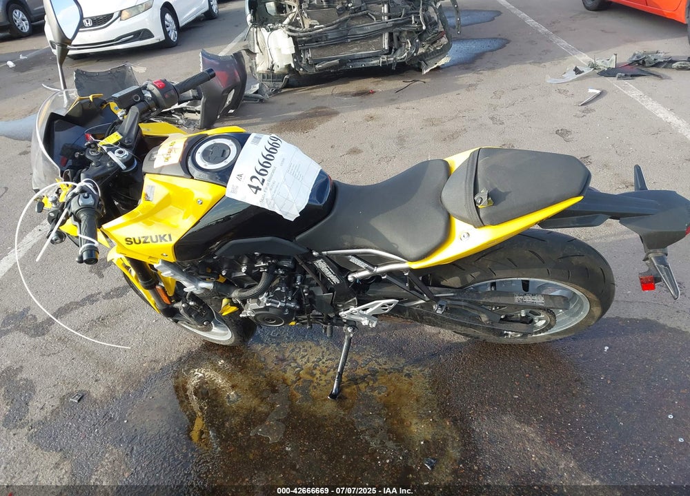 2025 SUZUKI GSX800 VIN: JS1EM13B0S7100259