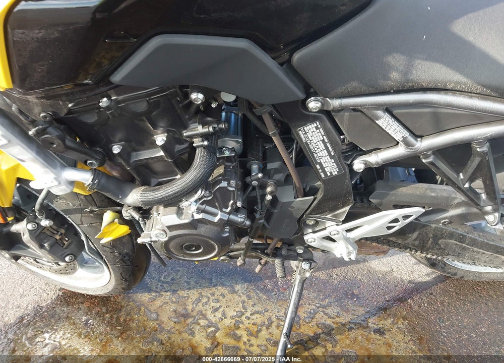 2025 SUZUKI GSX800 VIN: JS1EM13B0S7100259