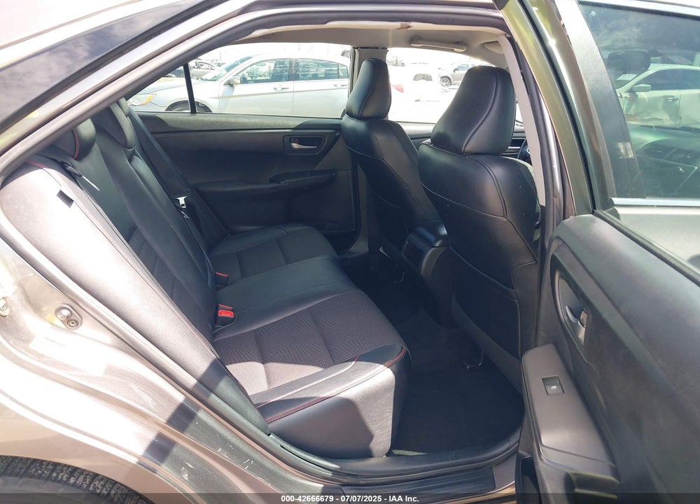 2017 TOYOTA CAMRY SE VIN: 4T1BF1FK0HU806393