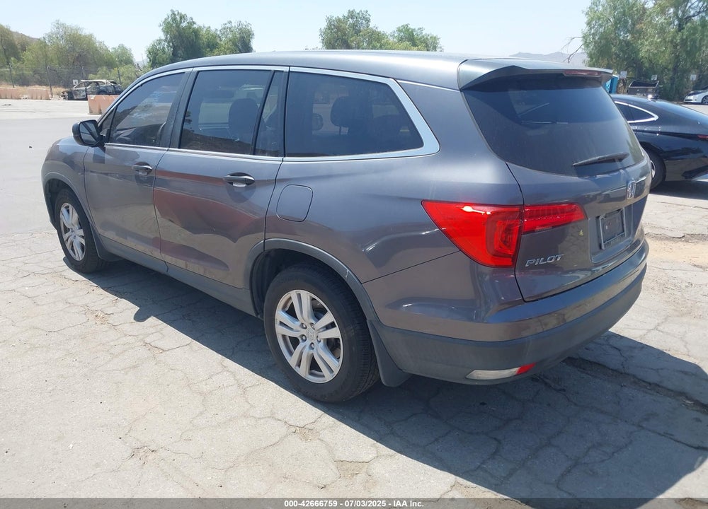 2017 HONDA PILOT VIN: 5FNYF5H19HB032115