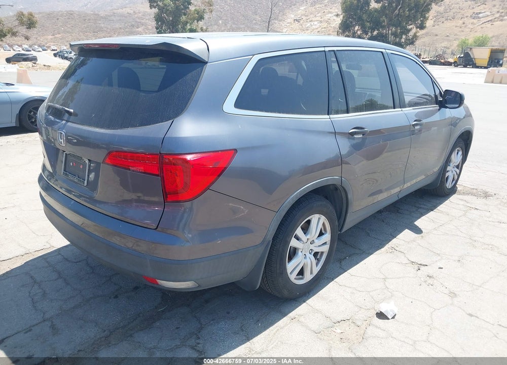 2017 HONDA PILOT VIN: 5FNYF5H19HB032115