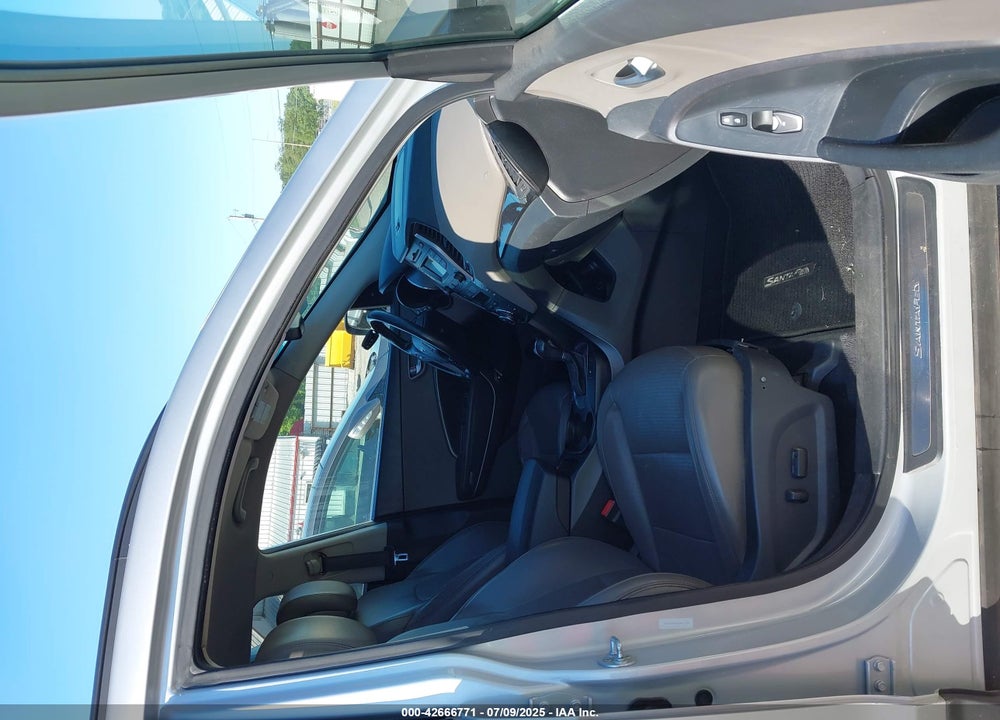 2013 HYUNDAI SANTA FE VIN: 5XYZU3LB6DG001101